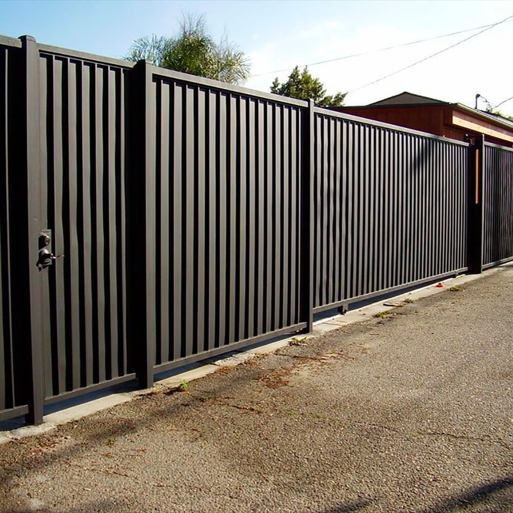 Купить забор из металлопрофиля в Сморгони